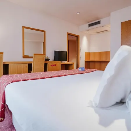 Premium Porto Hotel Maía