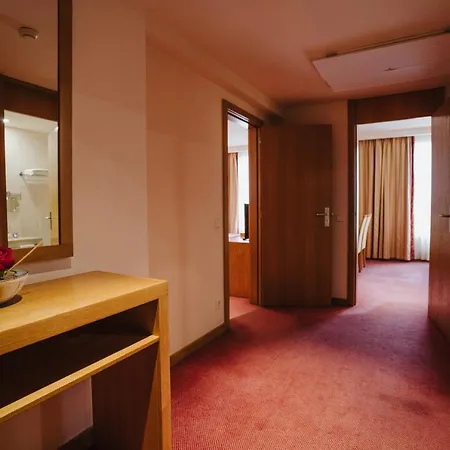 Hotel Premium Porto 4*