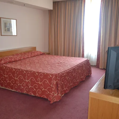 Premium Porto Hotel Maía