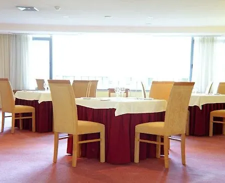 Premium Porto 4* Maía