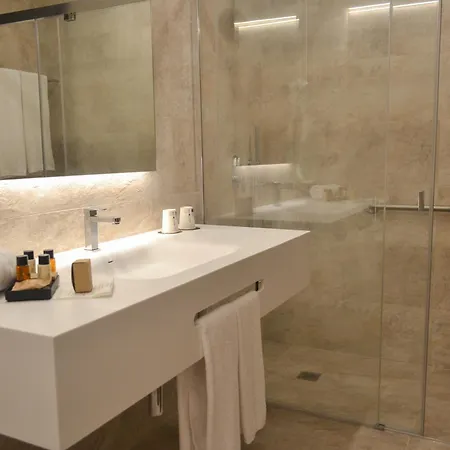 فندق Premium Porto 4*