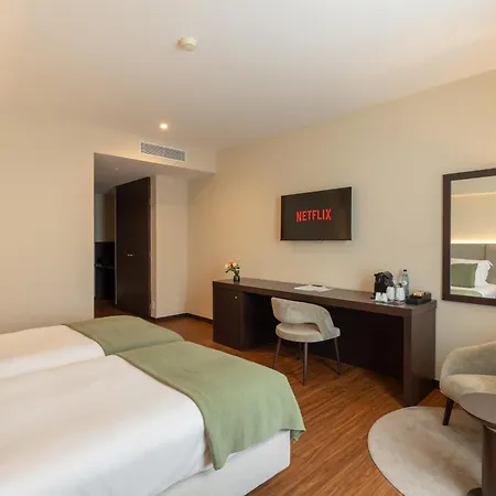 Premium Porto 4*