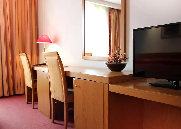 فندق Premium Porto 4*