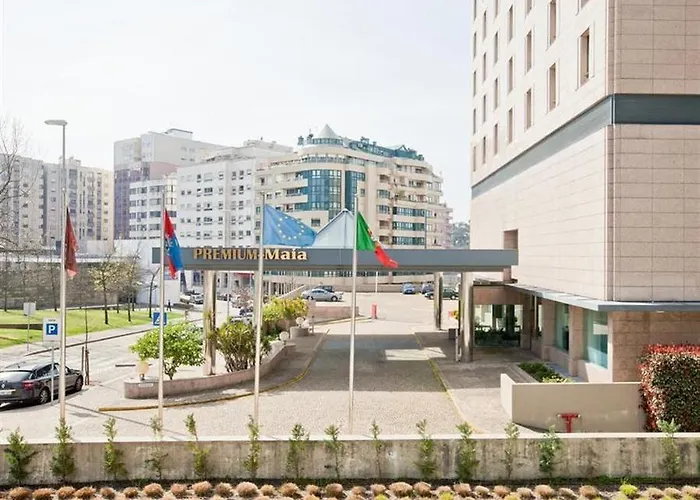 Premium Porto فندق 4*