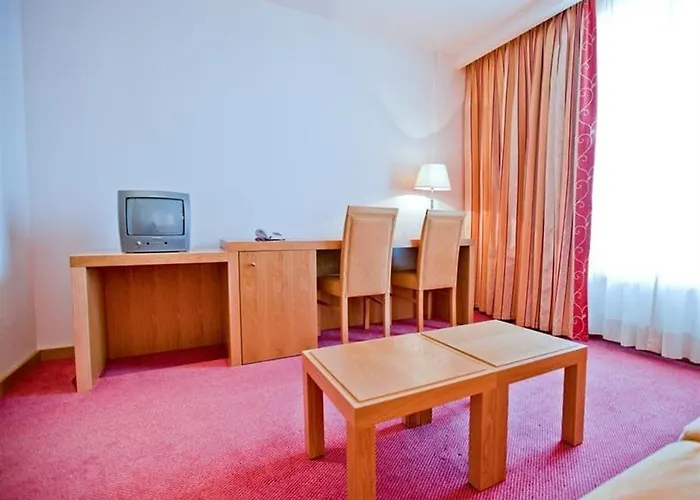 فندق Premium Porto 4*