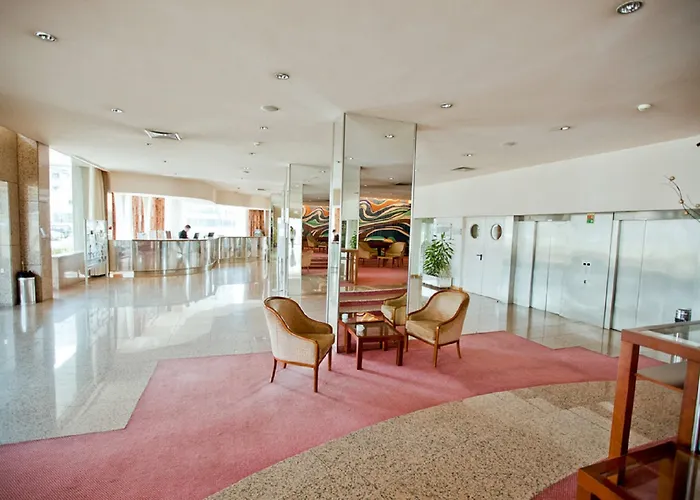 فندق Premium Porto 4*