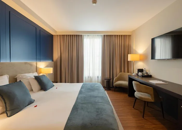 Premium Porto فندق Maía